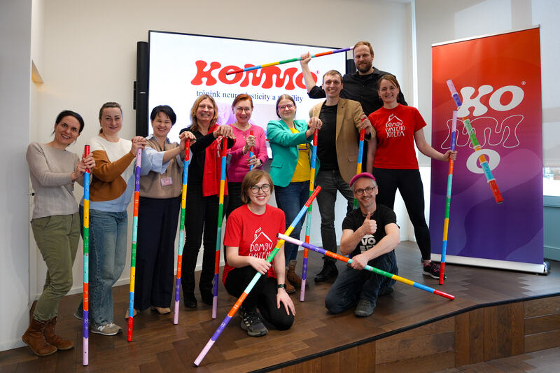 Na trh přichází nové unikátní cvičení KOMMO®. Propojuje mozek a tělo, vychází z principů neurorehabilitace a hledá partnery pro další rozvoj