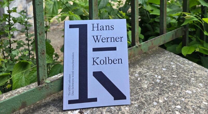 Ztracený básník Hradešínské ulice konečně promluví česky