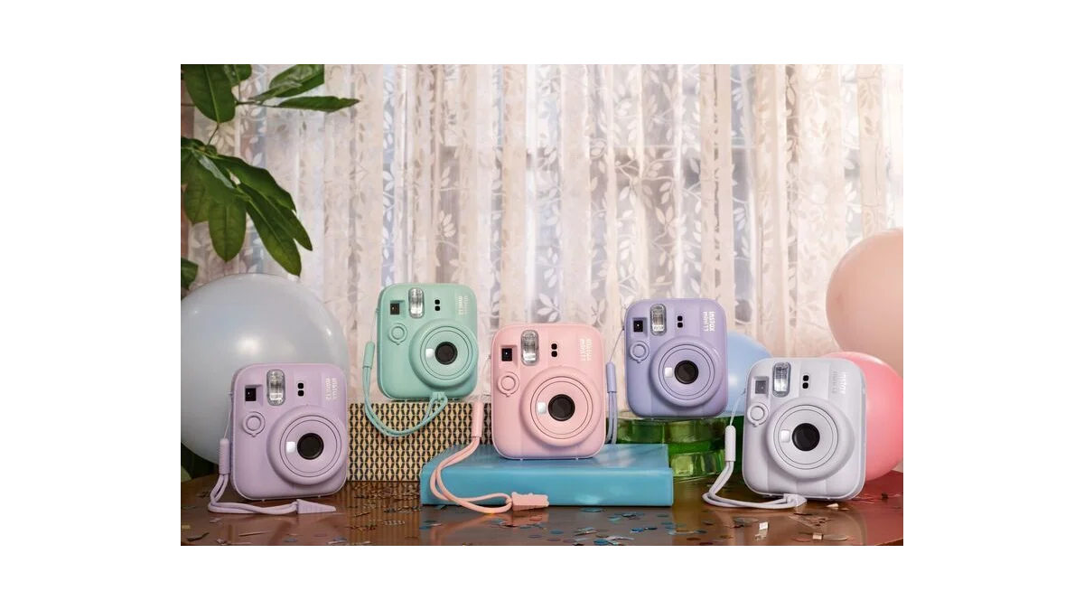 Novinka instax mini 13: zábava v kompaktním formátu