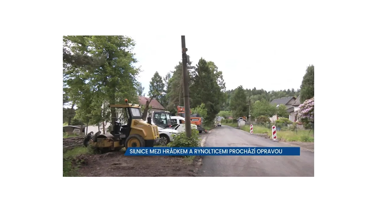 Hrádek a Rynoltice: Oprava silnice na obzoru